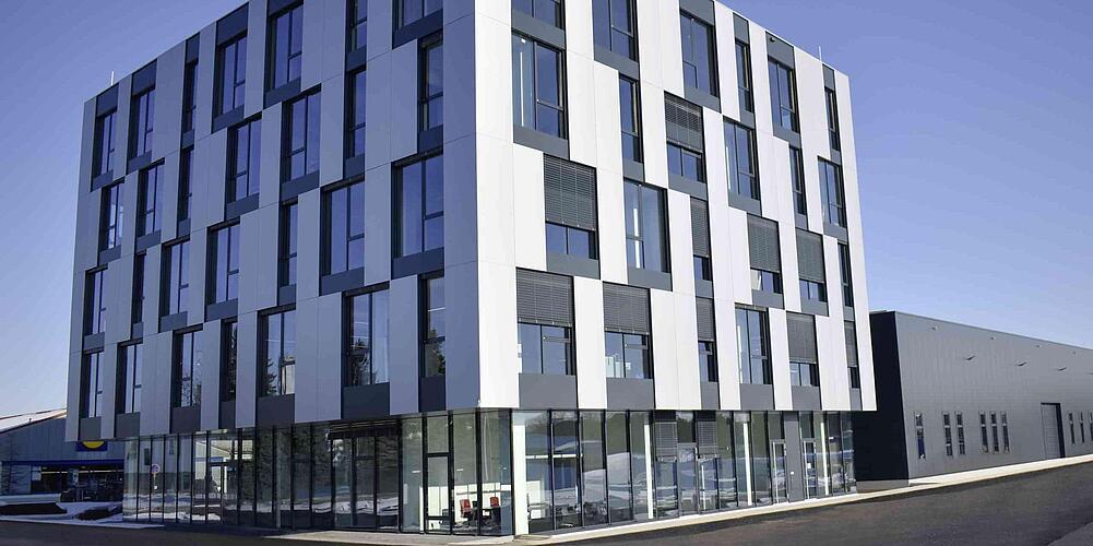 瓦克纽森大楼位于Reichertshofen。